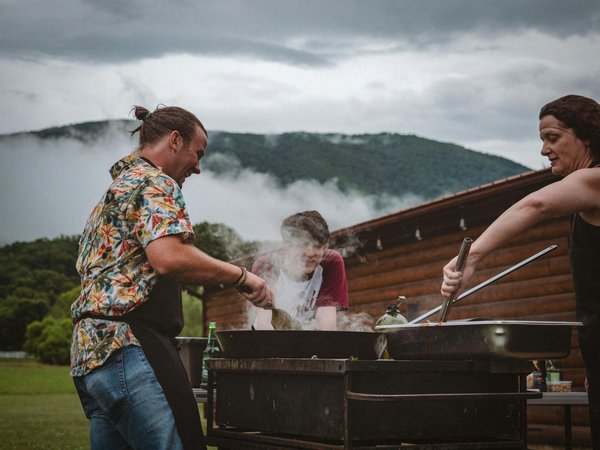 Découverte culinaire : pourquoi choisir une marque de plancha basque pour vos grillades ?